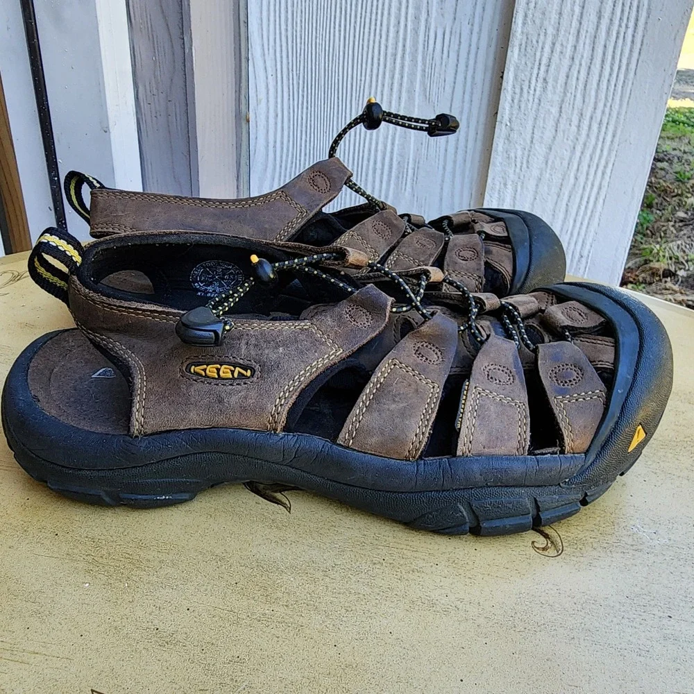 Keen Sz 9 Brown Leather Newport Water Shoes Sandals Hiking Gorpcore Outdoors